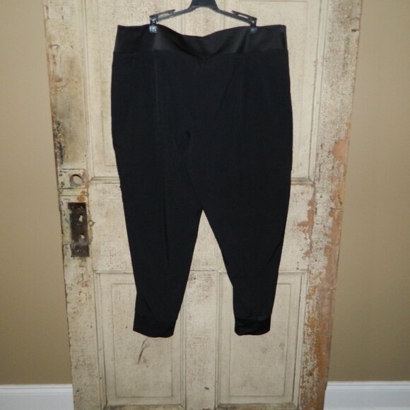Athletic Works Cargo Style Jogger Pants Womens Size XXXL (22) (E-2) - Picture 3 of 5